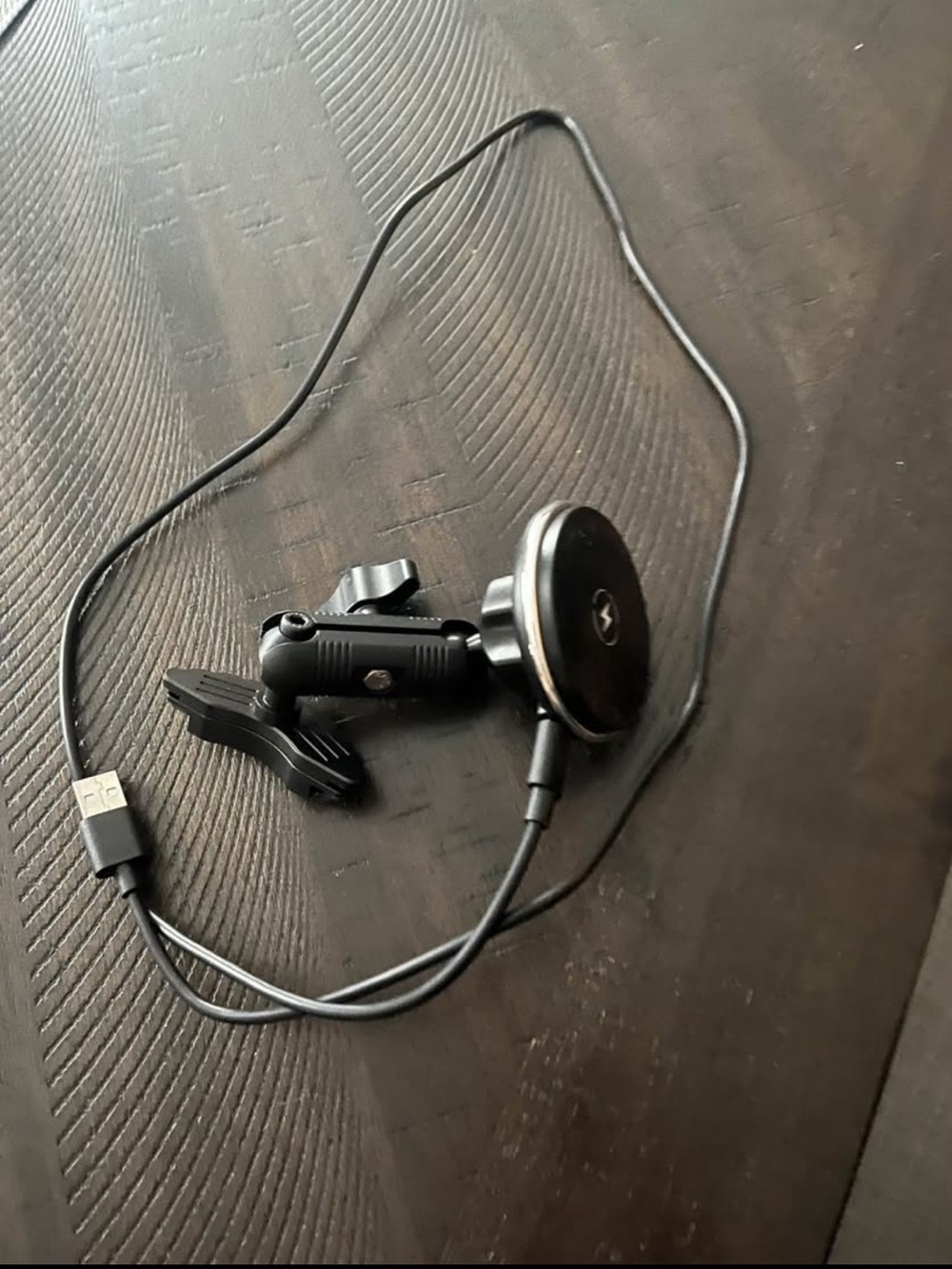 Magnetic Car Phone Mount with USB Cable - Black